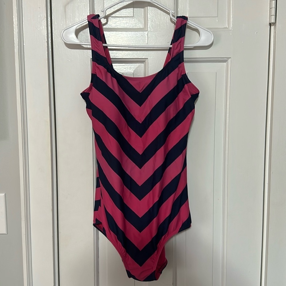 Women's Chlorine Resistant Scoop Neck Soft Cup Tugless One Piece Swimsuit Sz 12